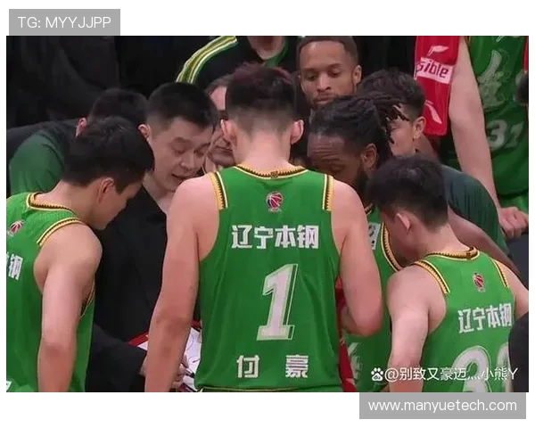 CBA焦点战北京队迎战辽宁队全力争胜展现强大实力