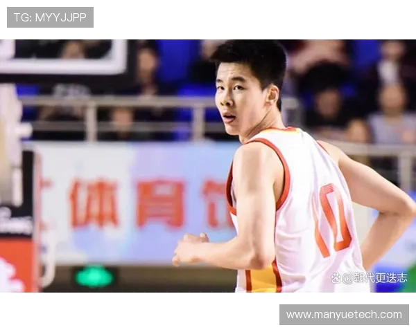 郭昊文：从青涩少年到篮球场上的璀璨明星之路揭秘