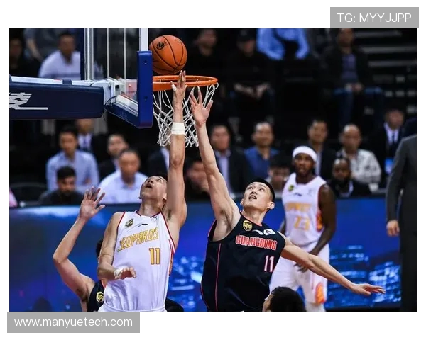 深圳篮球队荣登篮球团队协作排行榜第十名展现出色团队精神与默契配合 深圳篮球队荣登篮球团队协作排行榜第十名展现出色团队精神与默契配合