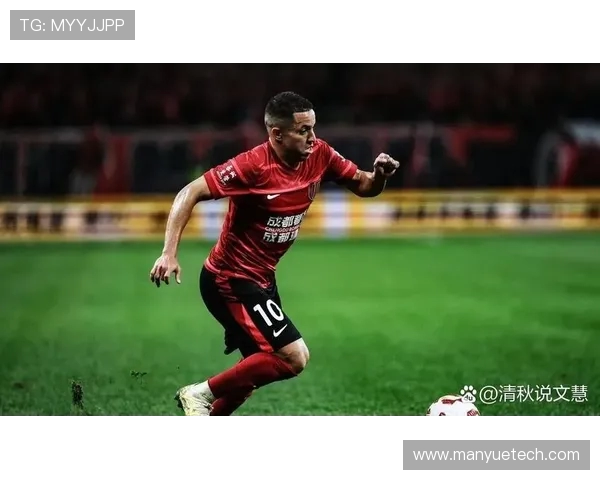 成都足球队在大师赛中的灵活性展现与战术分析